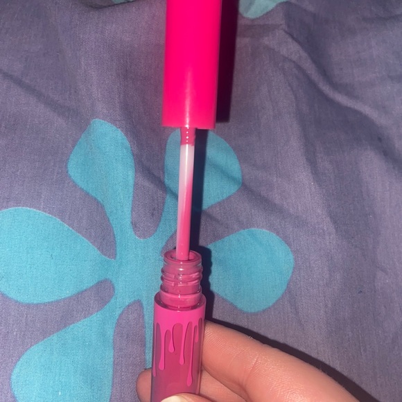 *tipsy lipstick ONLY - Picture 4 of 9